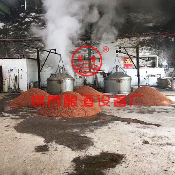 釀酒設(shè)備中的蒸餾設(shè)備作用有哪些？